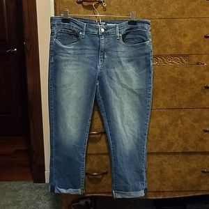 levi strauss modern capri